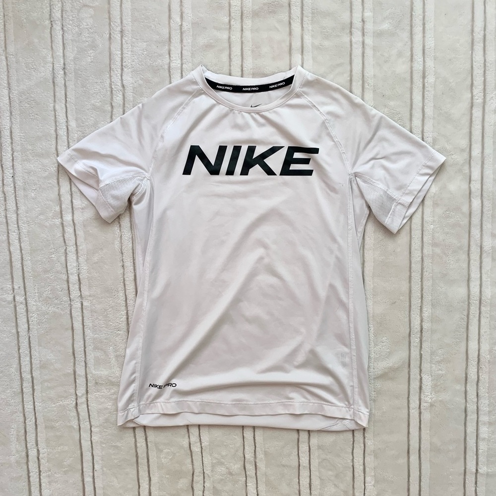 NIKE DRYFIT TSHIRT
